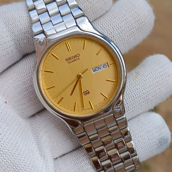 Vintage Seiko Quartz Day-Date | Rare Lemon Yellow Dial | All Original | 36mm