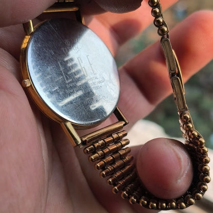 Premium Titan Edge Quartz | Sapphire Crystal | Gold Tone | 37mm | All Original