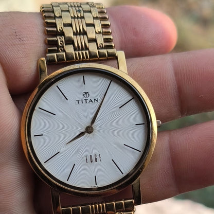 Premium Titan Edge Quartz | Sapphire Crystal | Gold Tone | 37mm | All Original