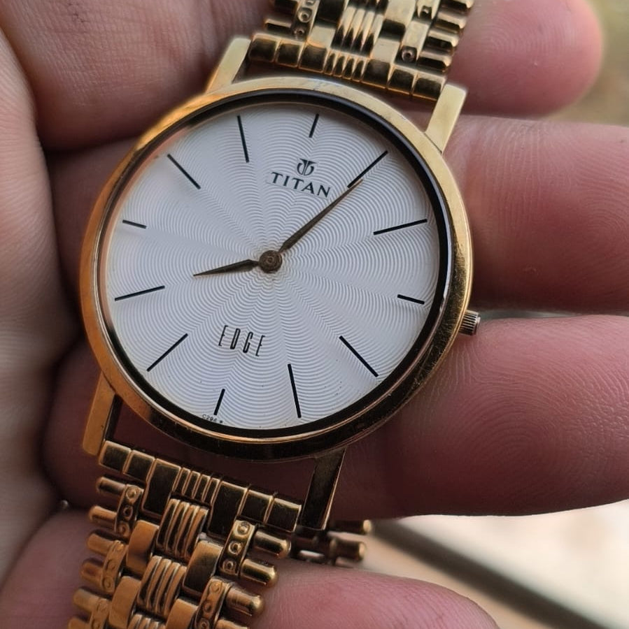 Premium Titan Edge Quartz | Sapphire Crystal | Gold Tone | 37mm | All Original