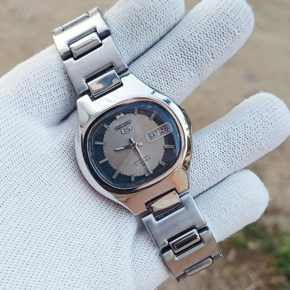Super Rare Vintage Seiko 5 Automatic | 21 Jewels | Dual-Tone Dial | Day-Date | 36mm | All Original